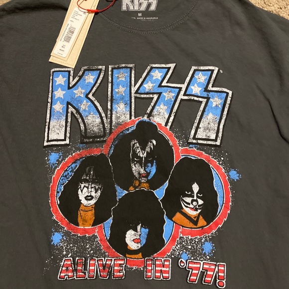 New Alice and Olivia KISS Fan Tee - Picture 2 of 2